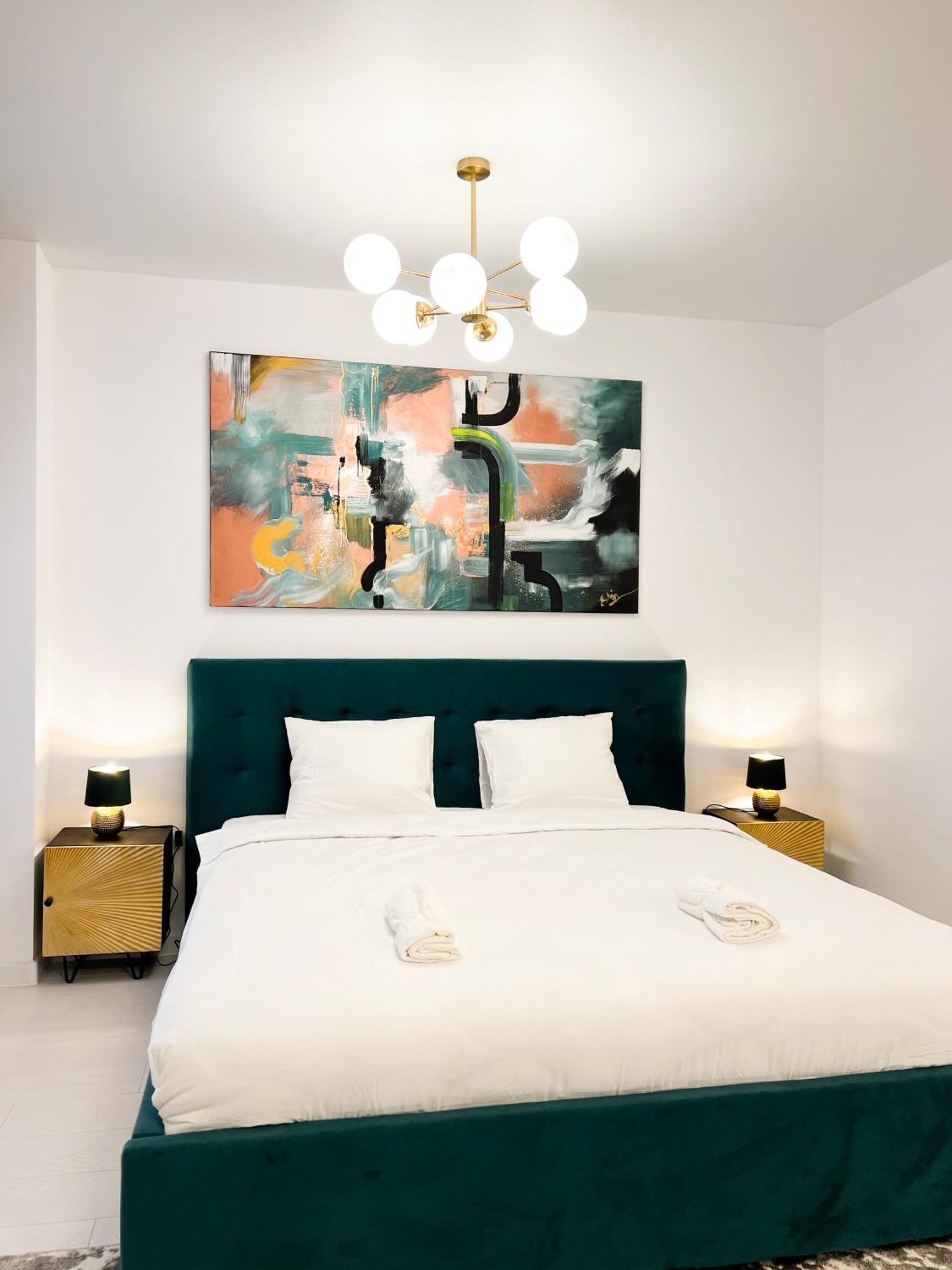 Happy Studio By Rh Living Букурещ Екстериор снимка