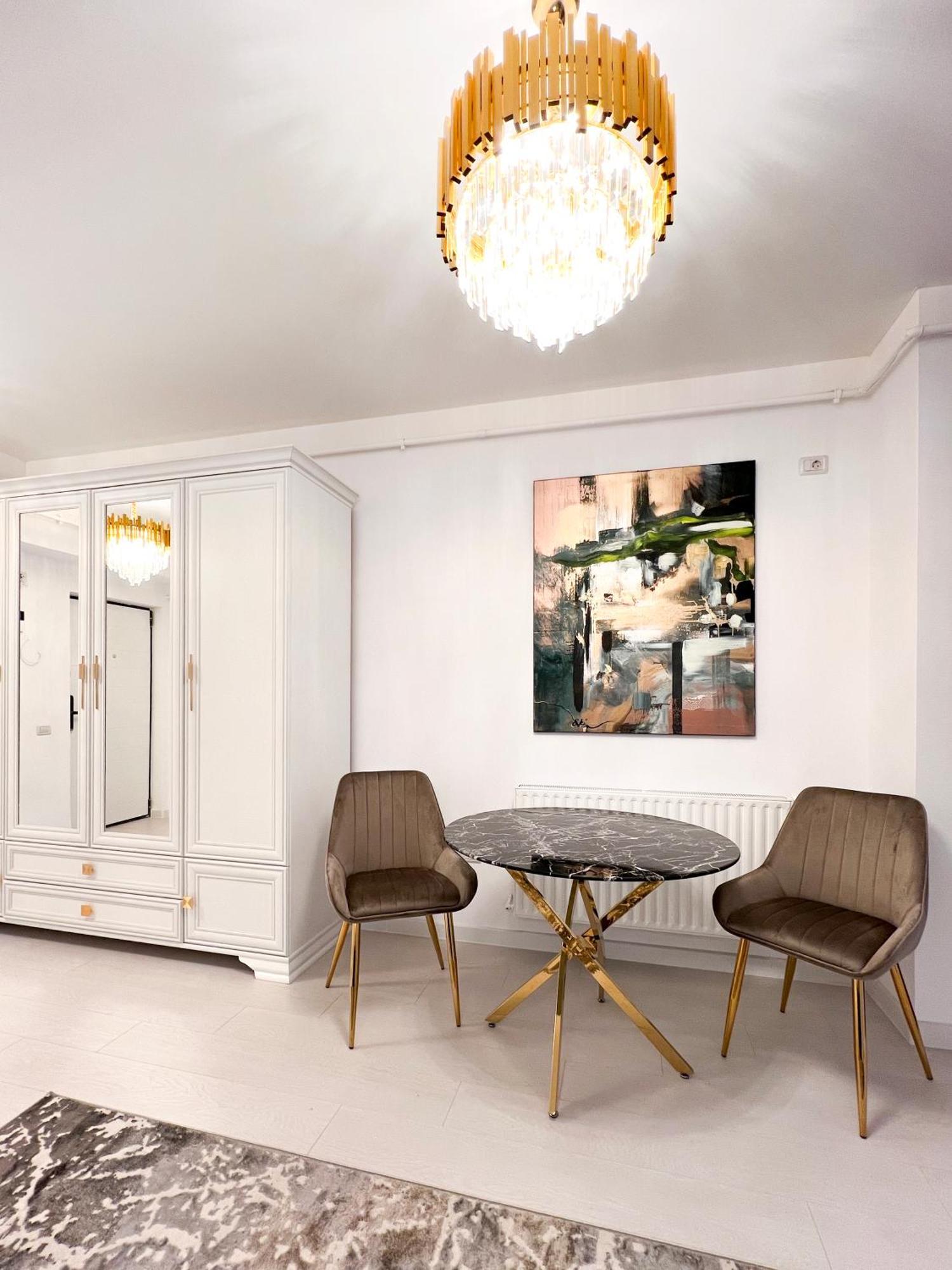 Happy Studio By Rh Living Букурещ Екстериор снимка